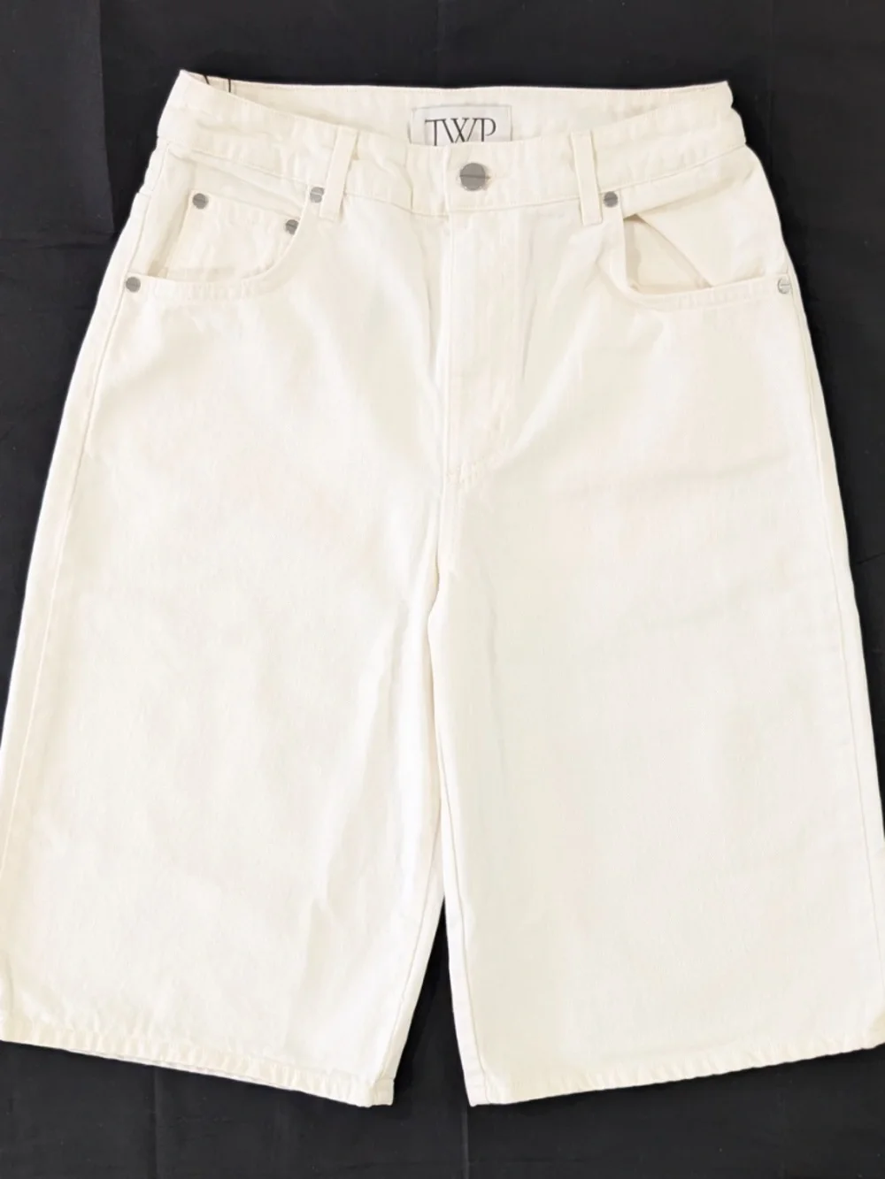 TWP Boxy Relaxed Denim Shorts White Size 24 Bermuda Straight Leg NWT $395 - Picture 3 of 14